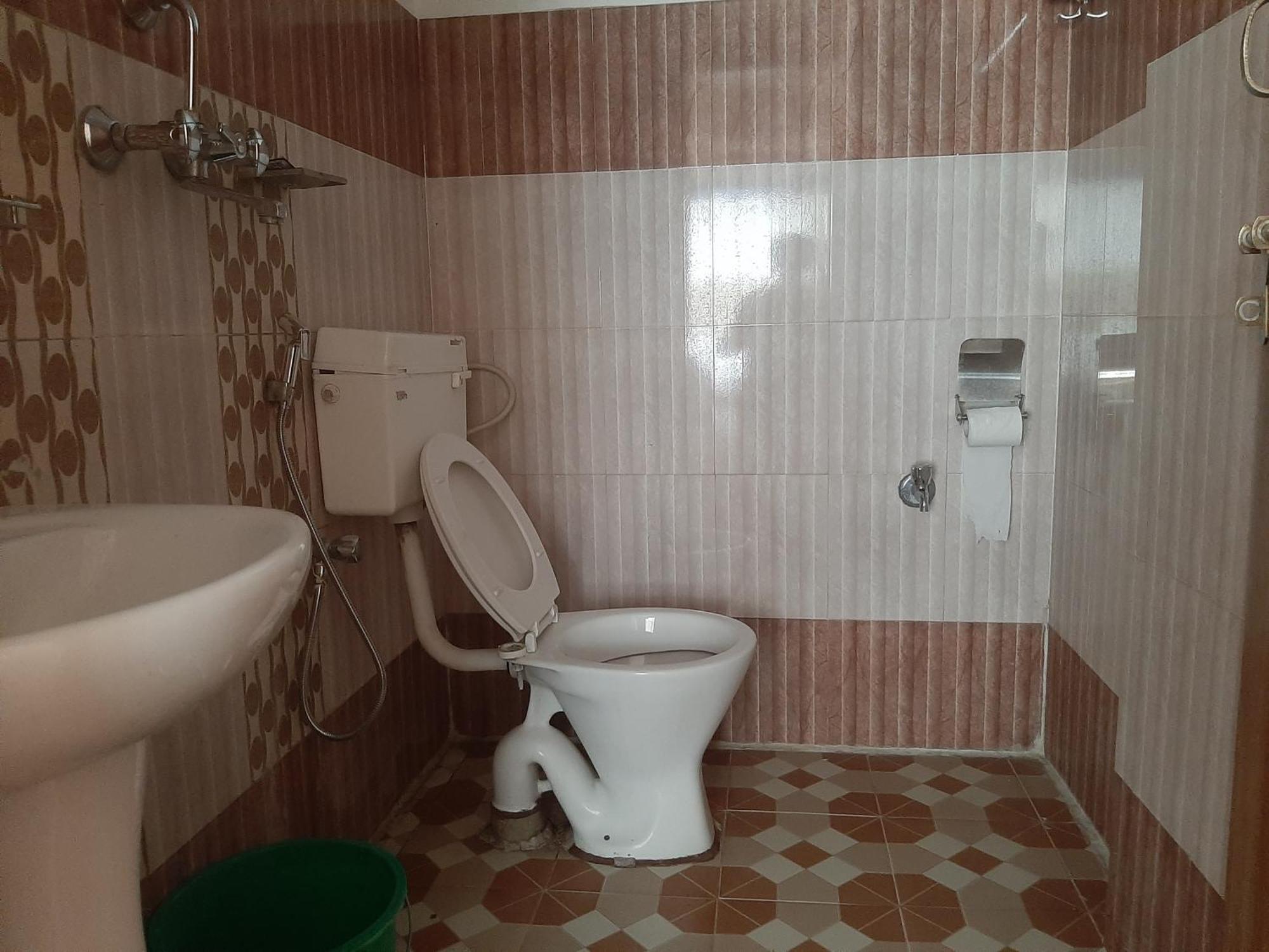 Hotel Lake N Yeti Pokhara Eksteriør billede